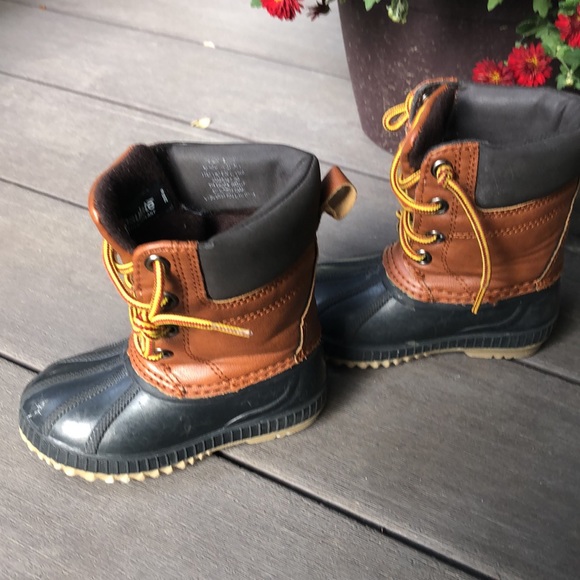 Gap toddler duck boot - Picture 3 of 7